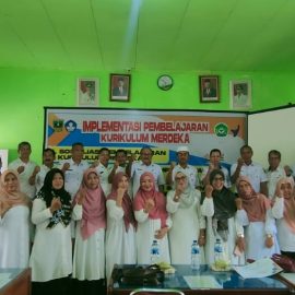 Kadis Pendidikan Provinsi Sumatera Barat  Secara Resmi Membuka Kegiatan Sosialisasi SMK Pusat Keunggulan Lanjutan di SMKN 2 Lubuk Basung