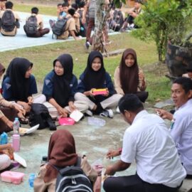Sarapan Bersama Guru Wali di SMK Negeri 2 Lubuk Basung, Pererat Kebersamaan Guru dan Siswa